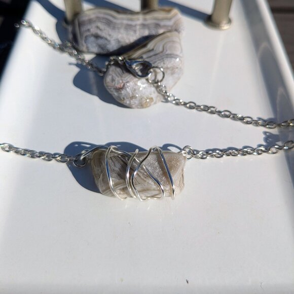 Mexican Lace Agate Wire Wrap Necklace - Picture 8 of 13